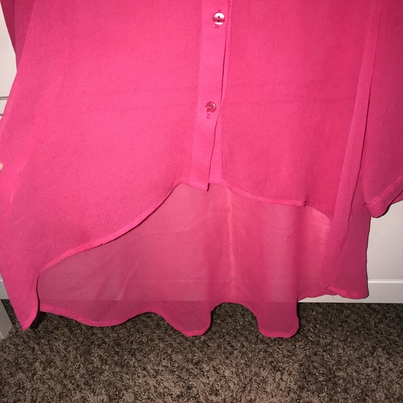 Pink blouse light weight in great condition - Picture 7 of 7